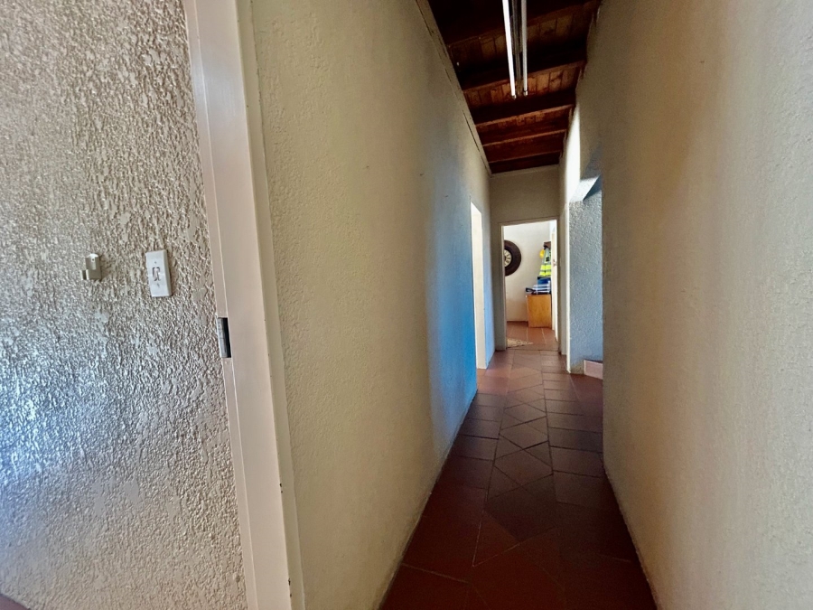 6 Bedroom Property for Sale in Schoemansville North West